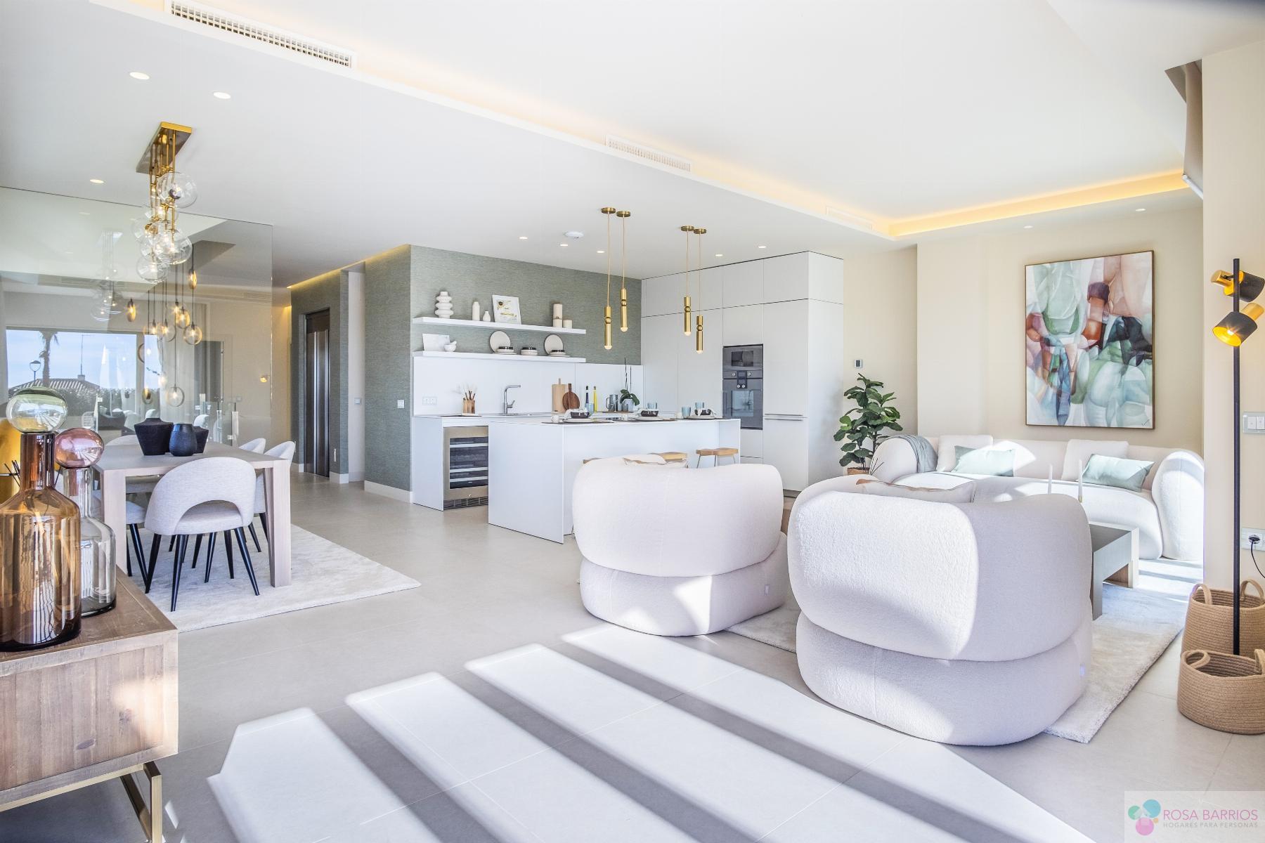 For sale of villa in Estepona