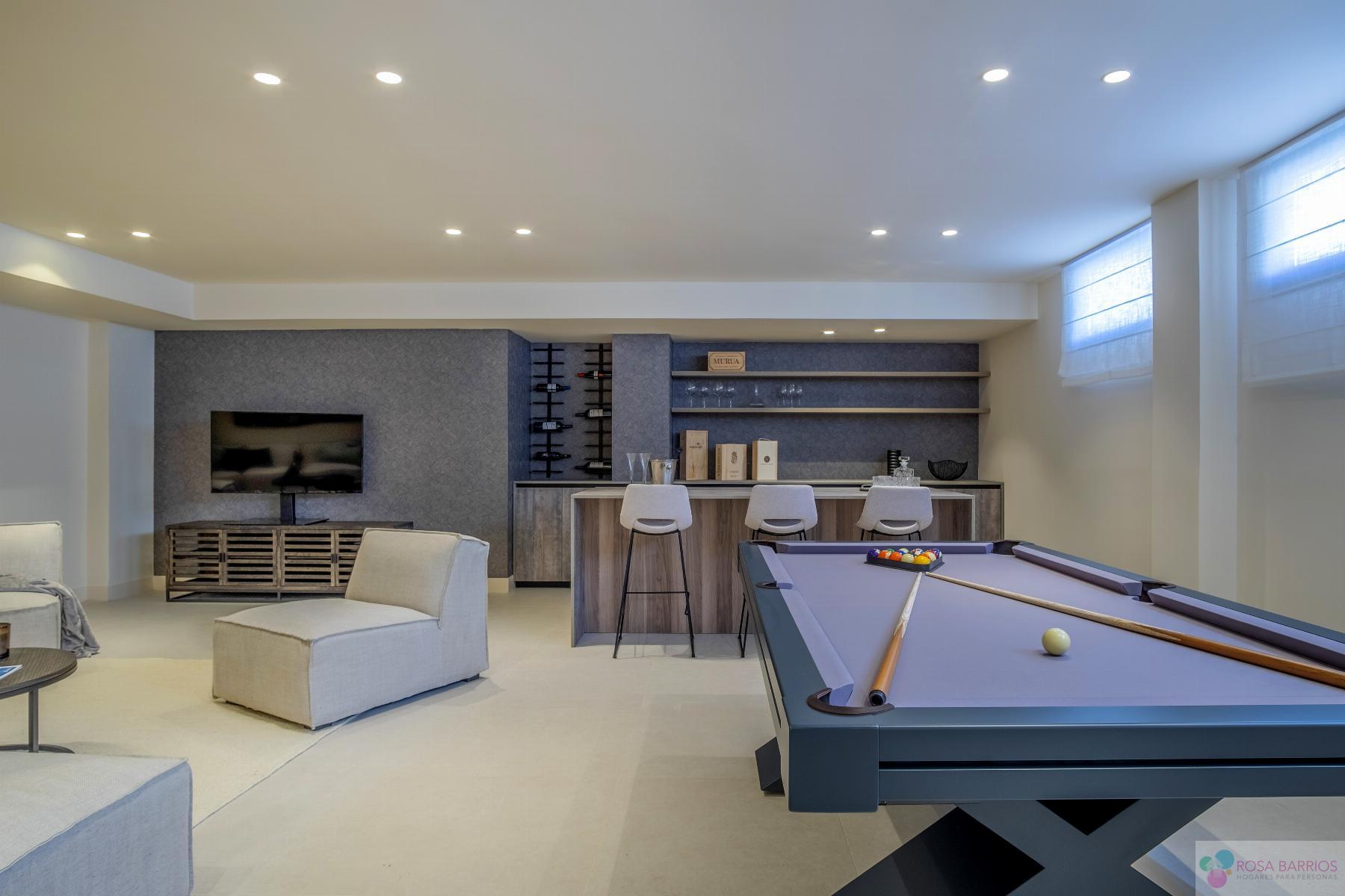 For sale of villa in Estepona