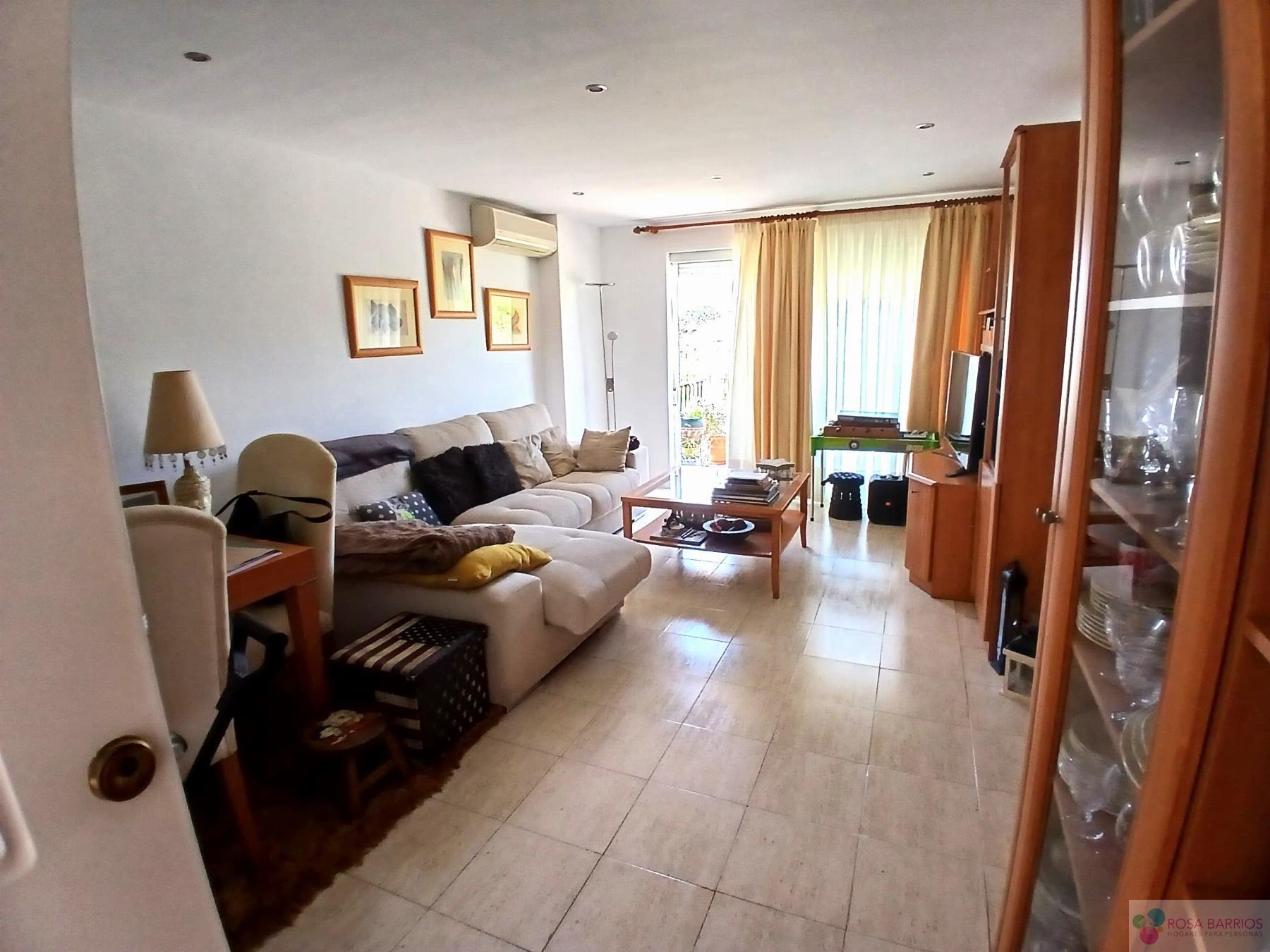 For sale of duplex in Estepona