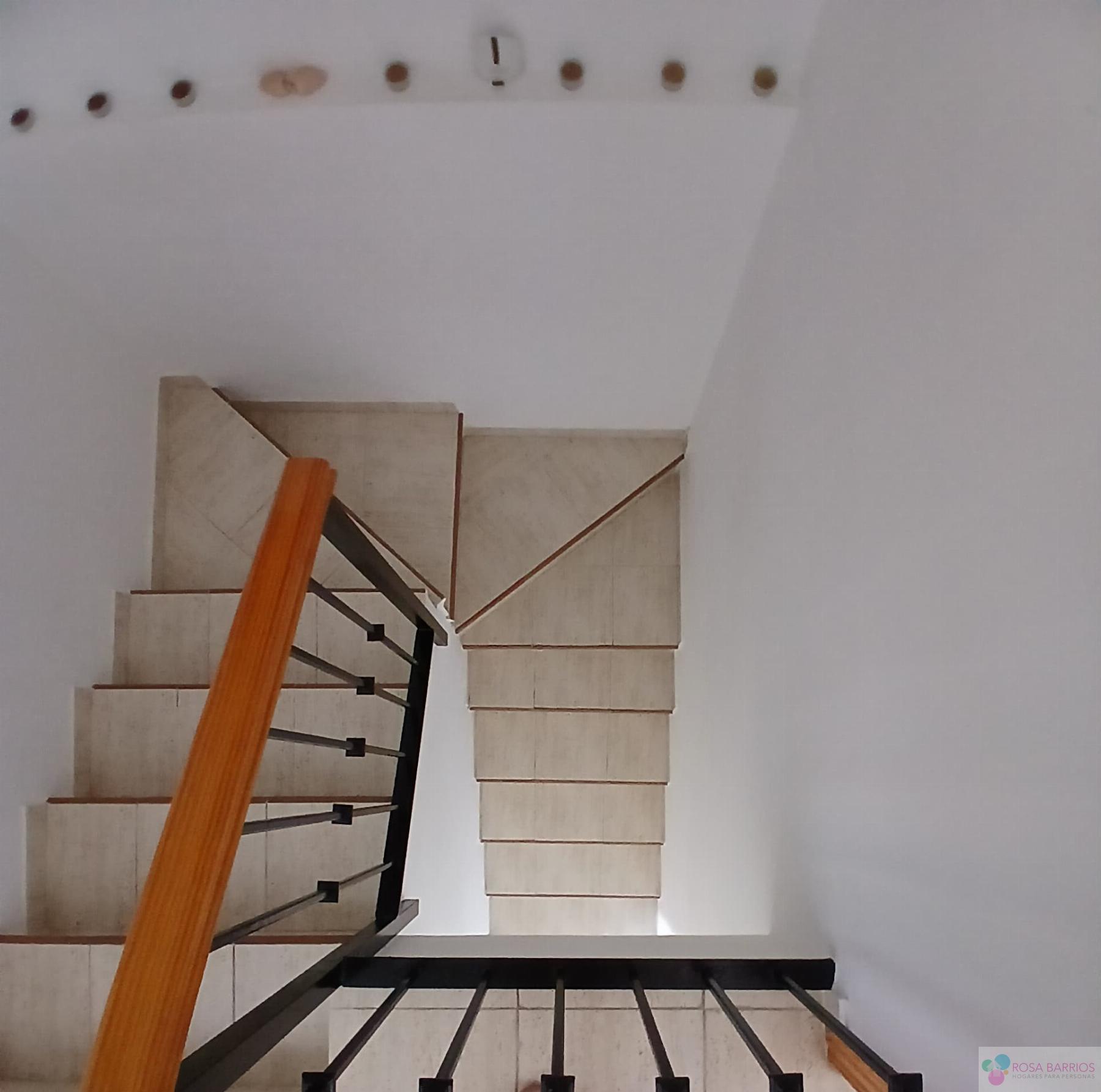 For sale of duplex in Estepona