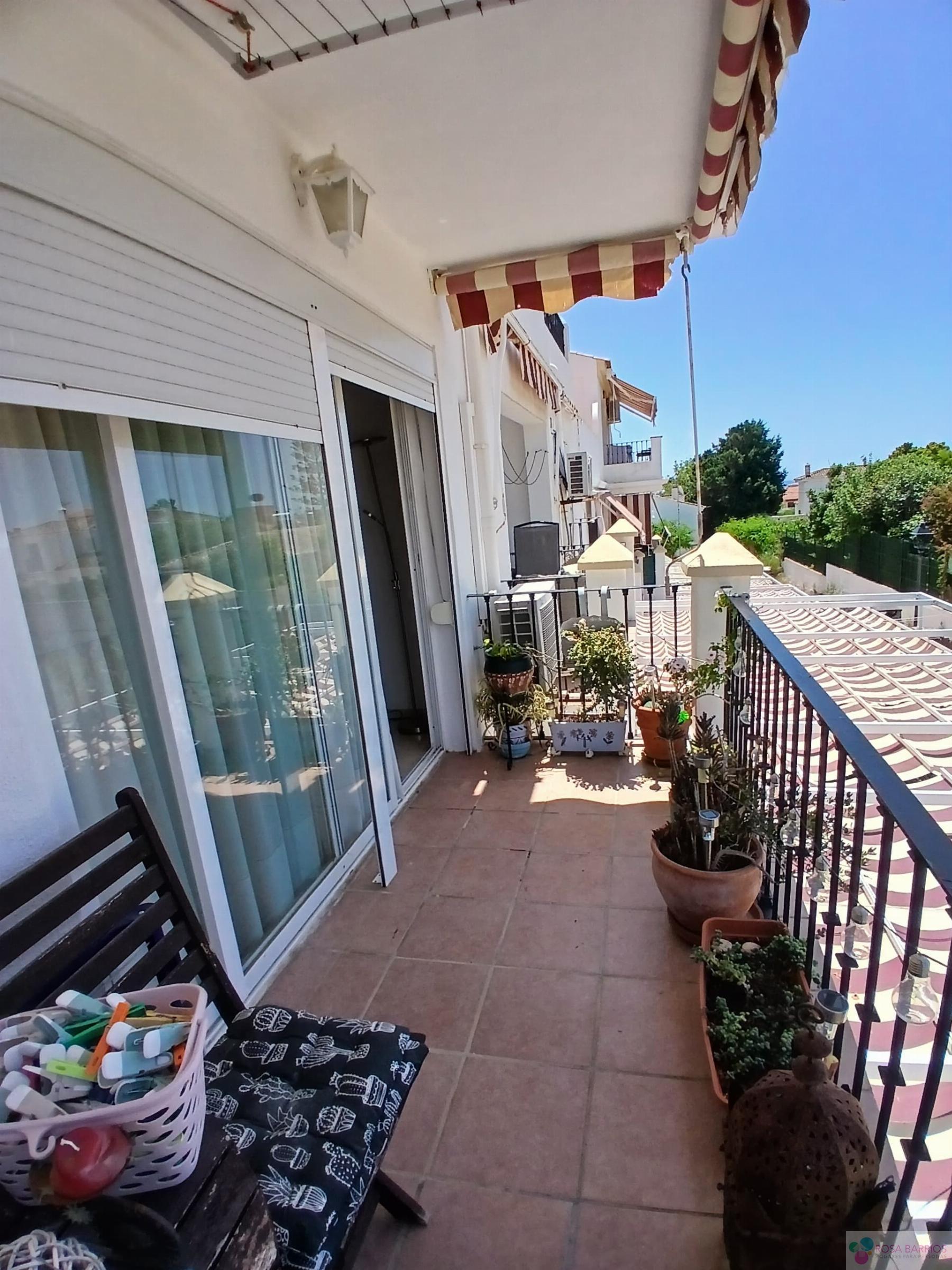 For sale of duplex in Estepona