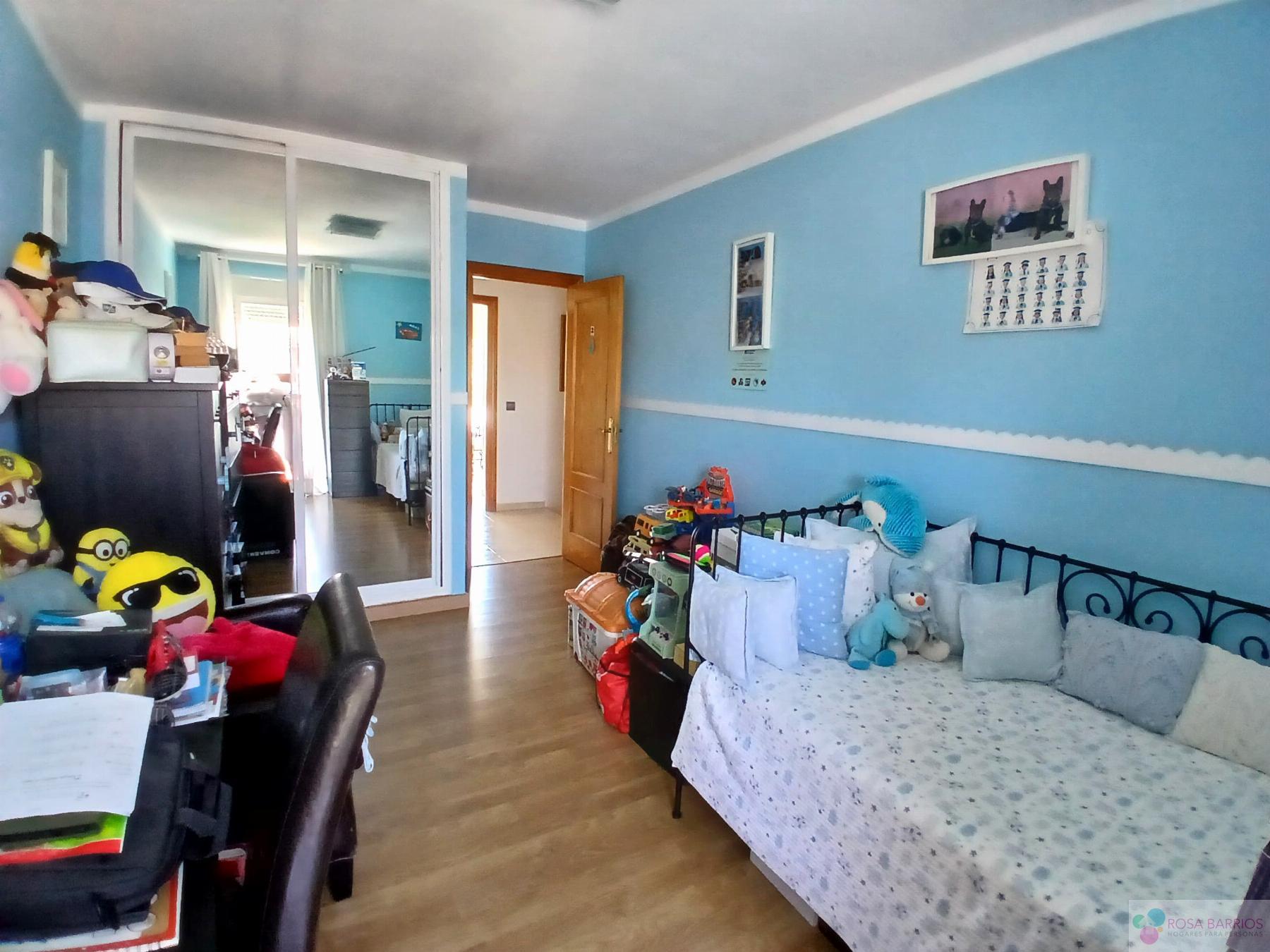 For sale of duplex in Estepona