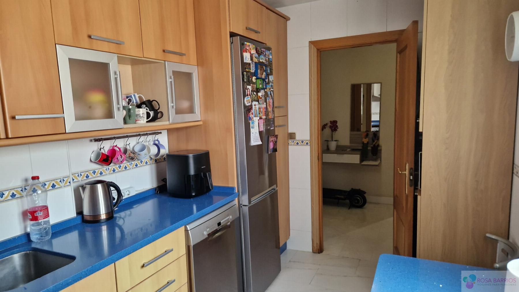 For sale of penthouse in Estepona