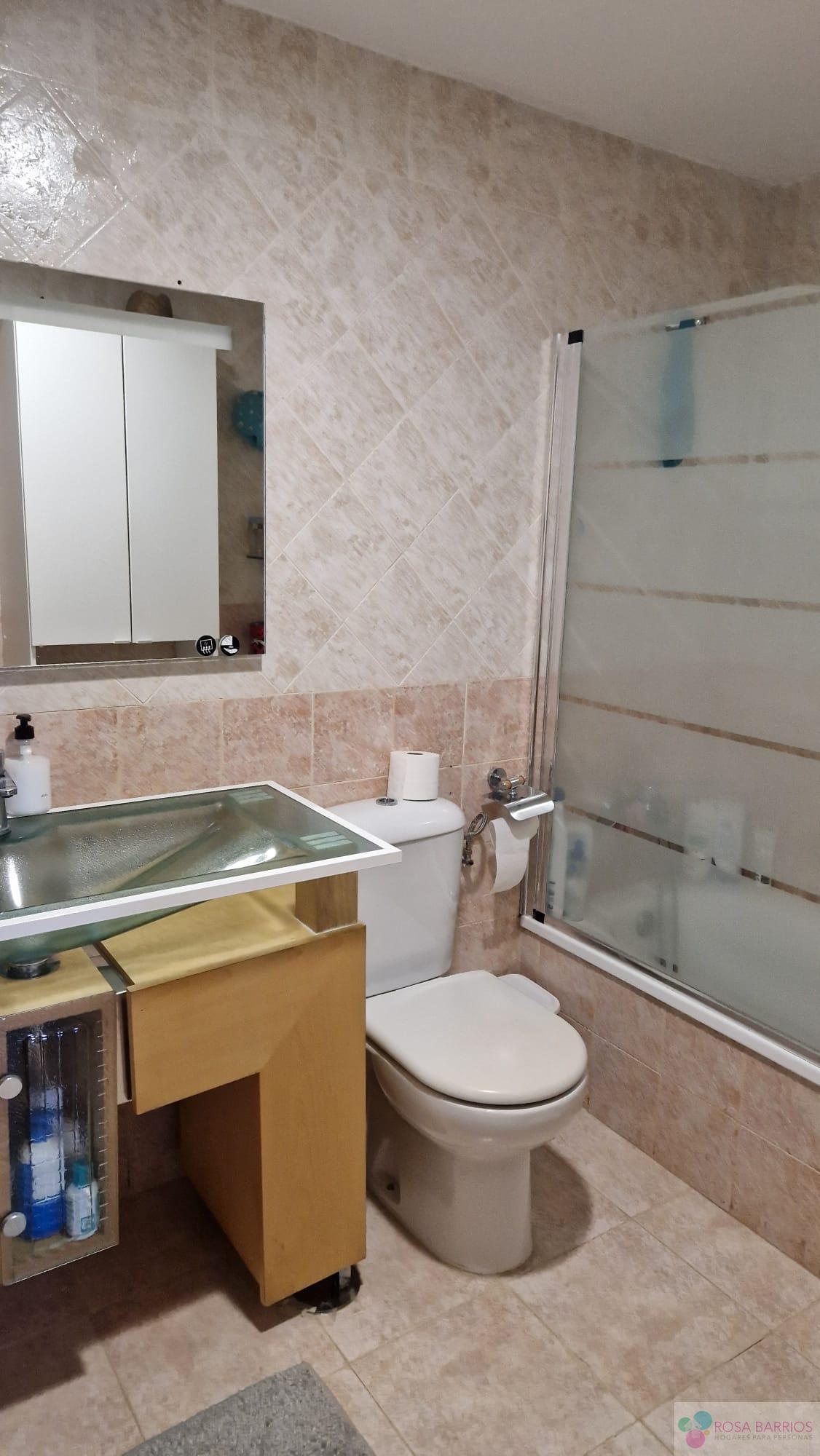 For sale of penthouse in Estepona