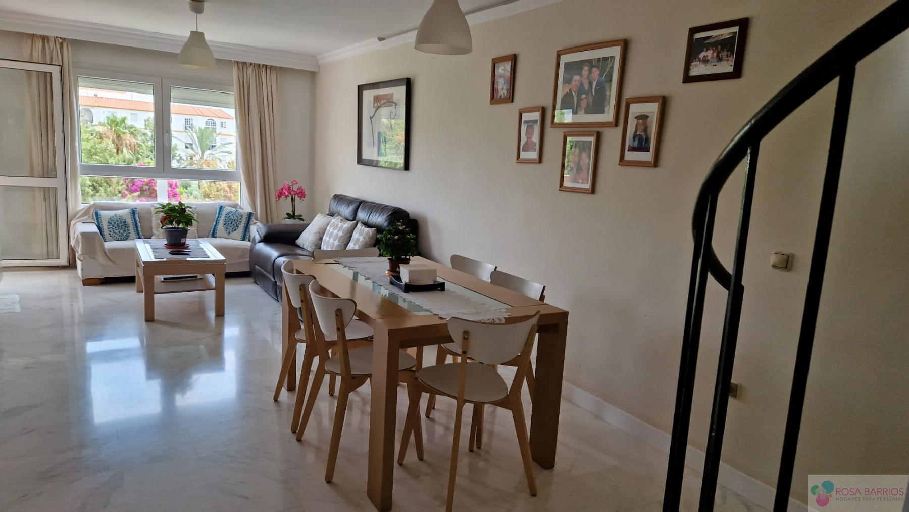 For sale of penthouse in Estepona