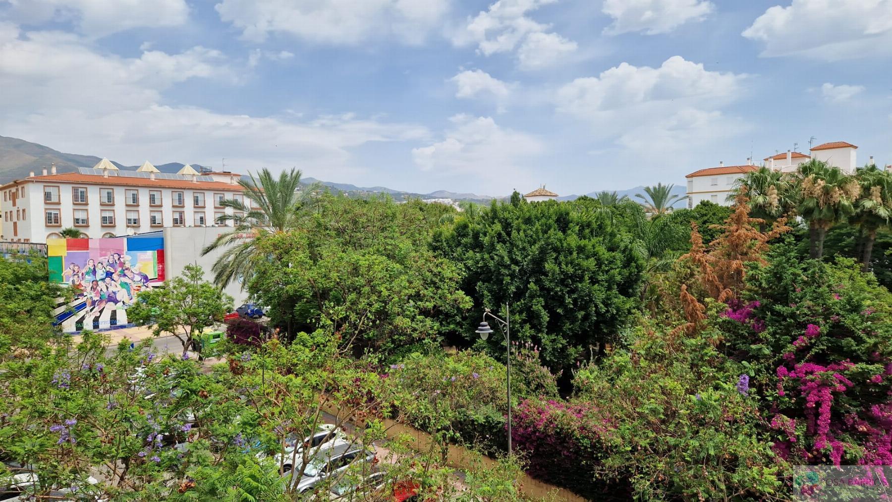 For sale of penthouse in Estepona