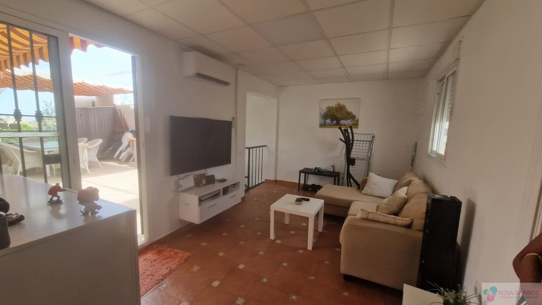 For sale of penthouse in Estepona