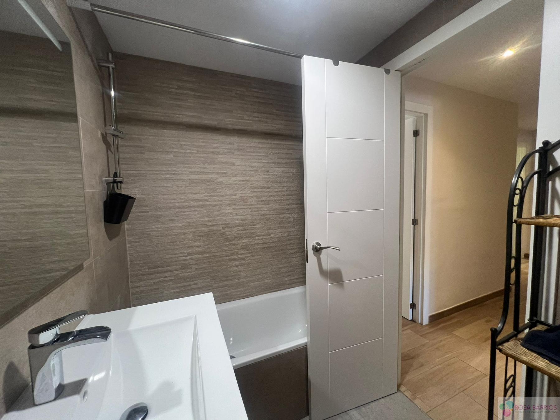 For sale of flat in San Pedro de Alcántara