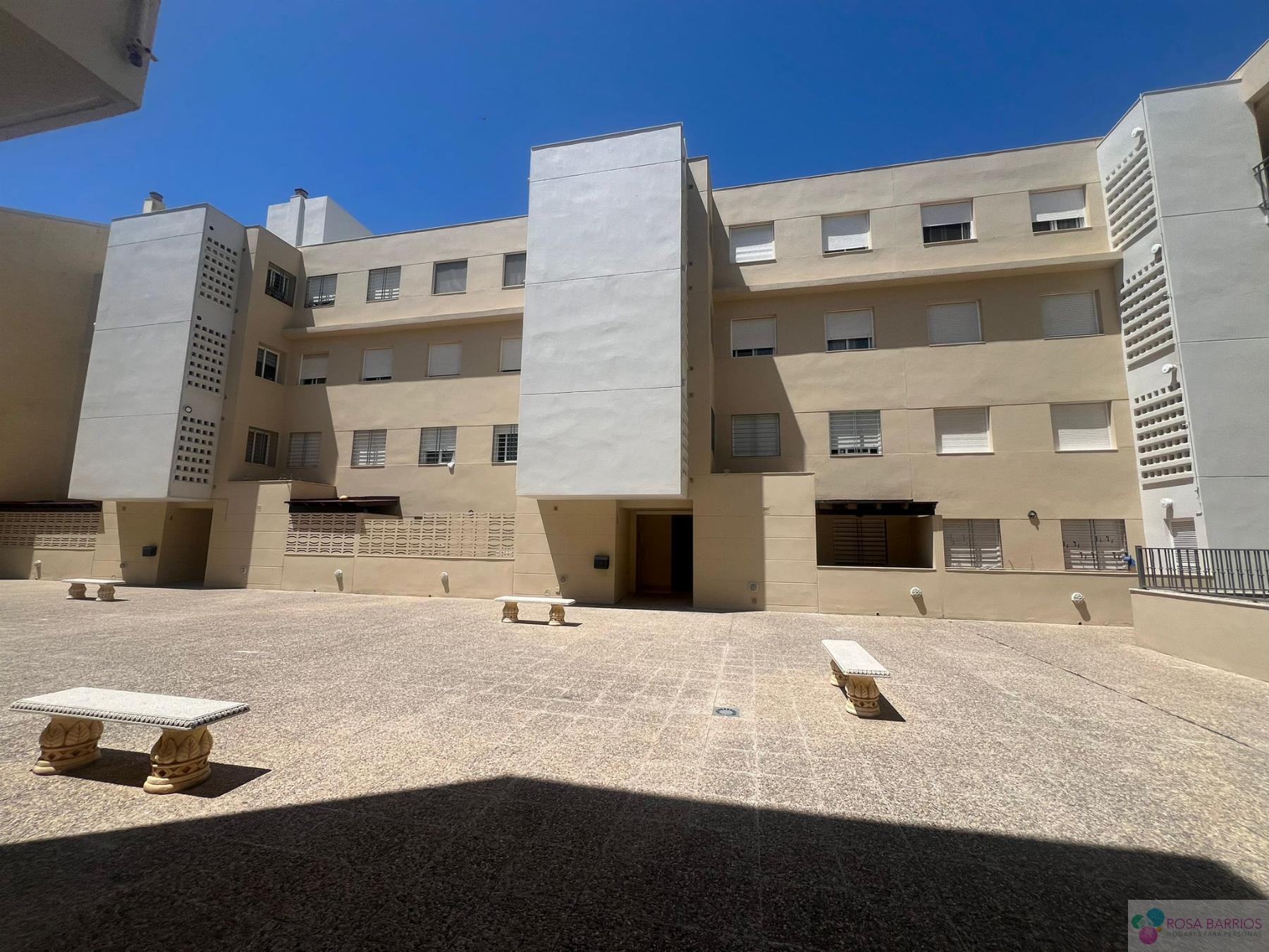For sale of flat in San Pedro de Alcántara