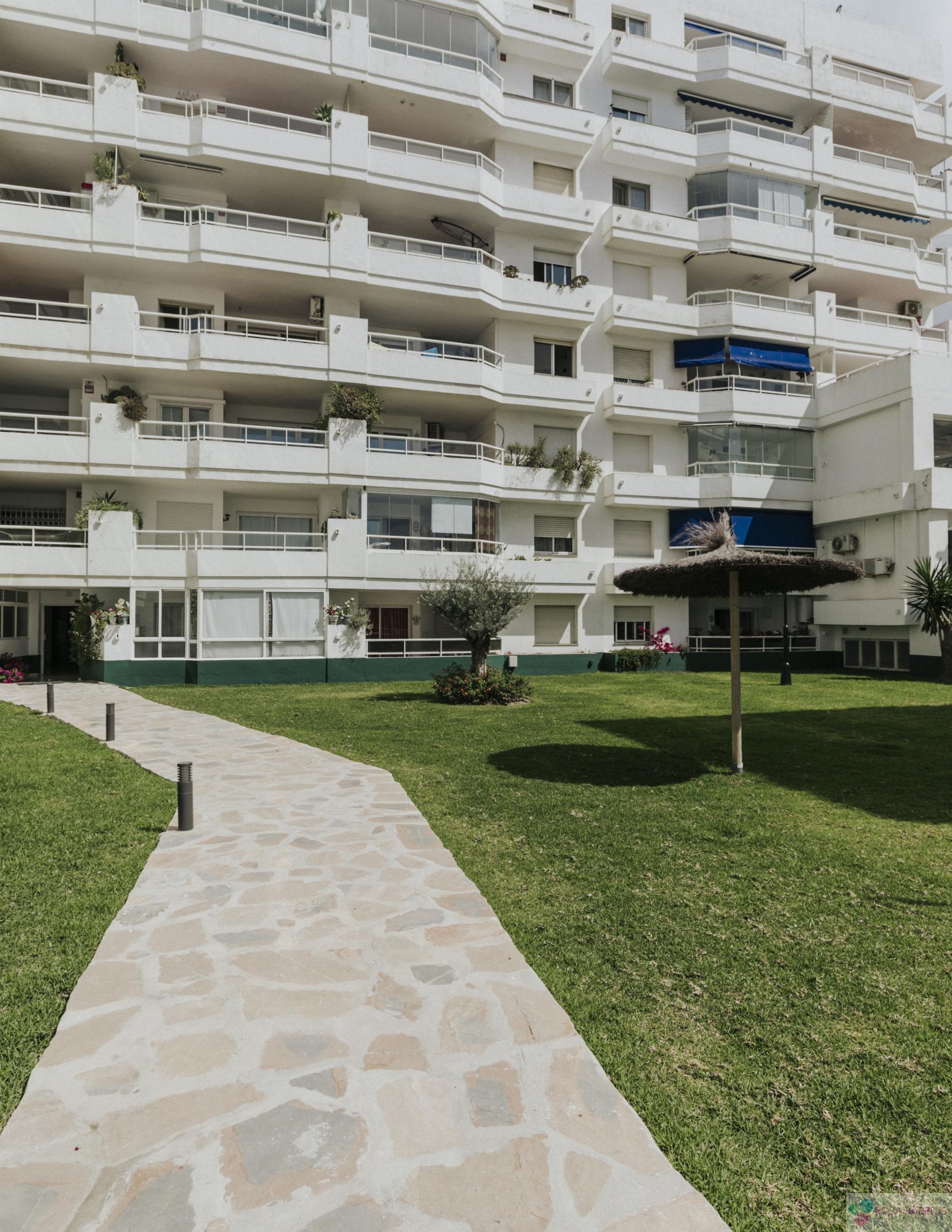 Venta de piso en Estepona