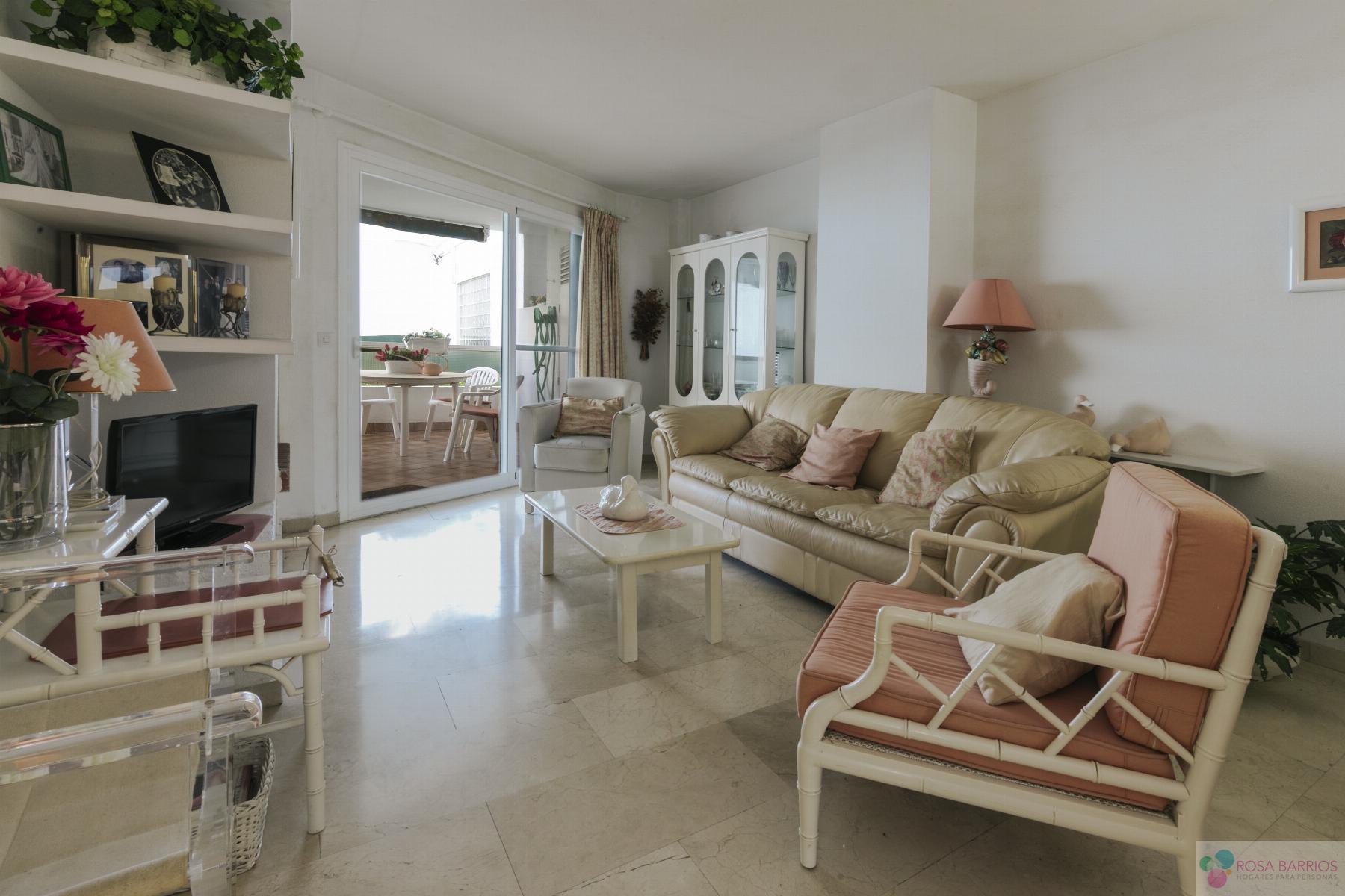 Venta de piso en Estepona