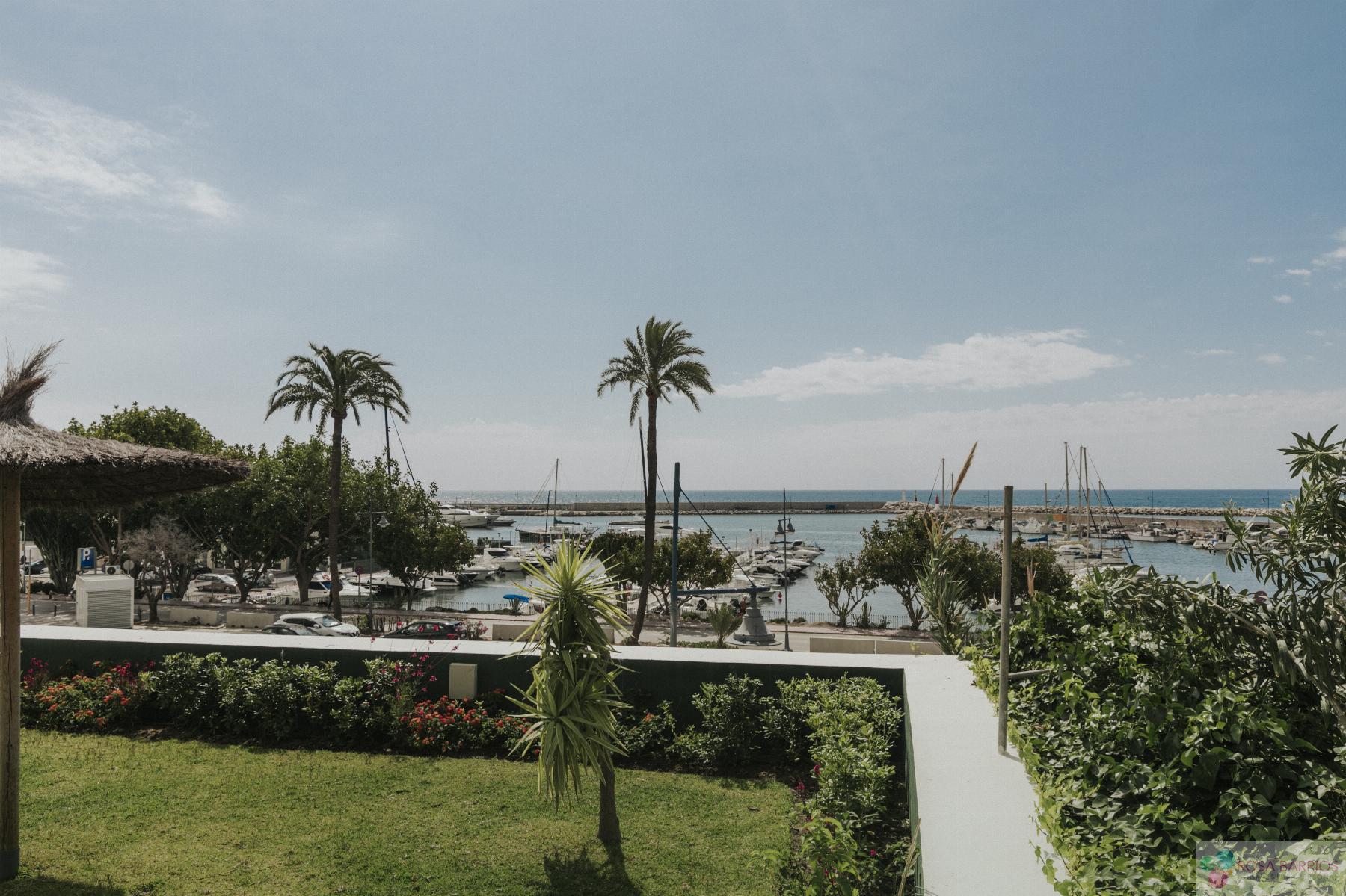 Venta de piso en Estepona