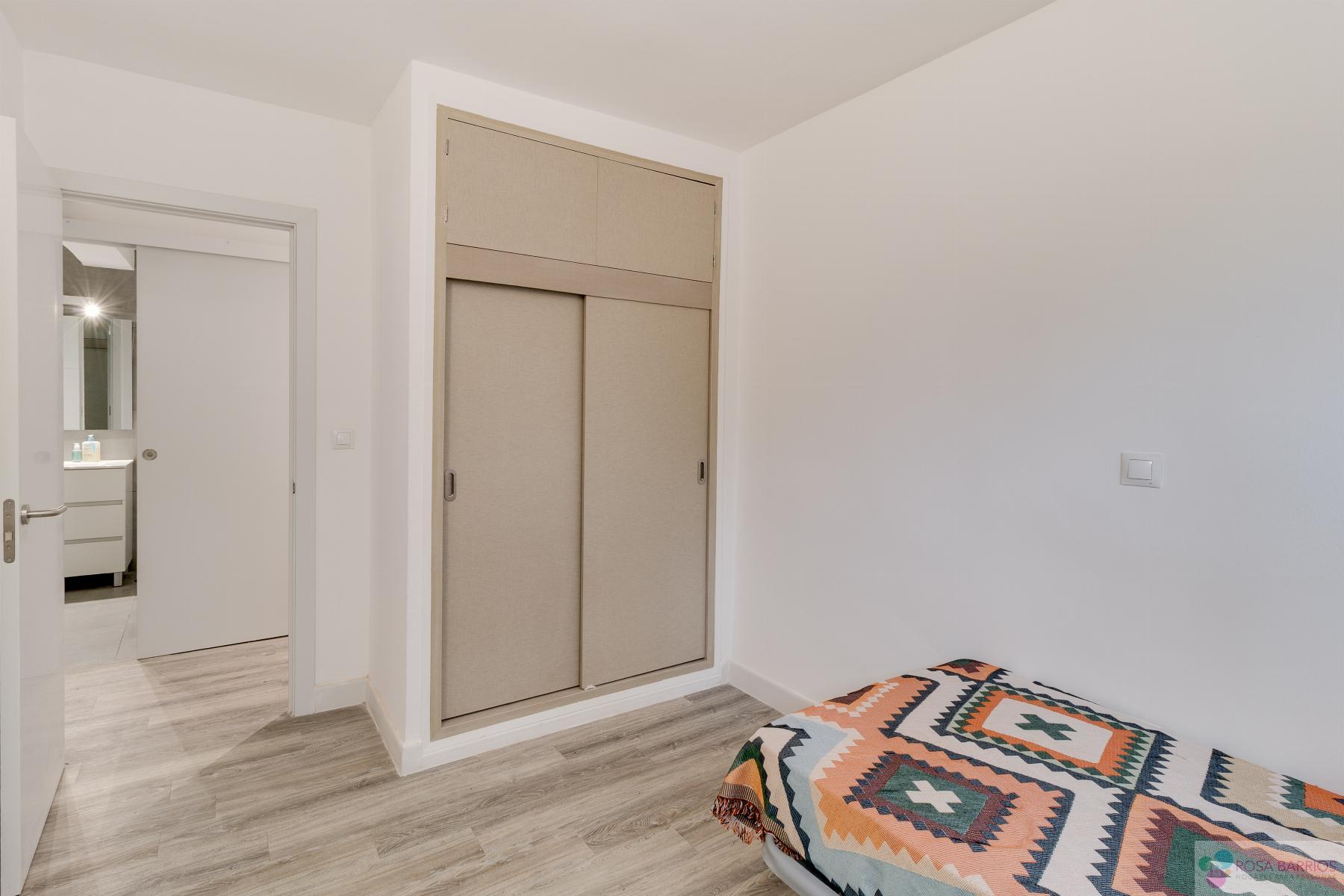 For sale of flat in Estepona