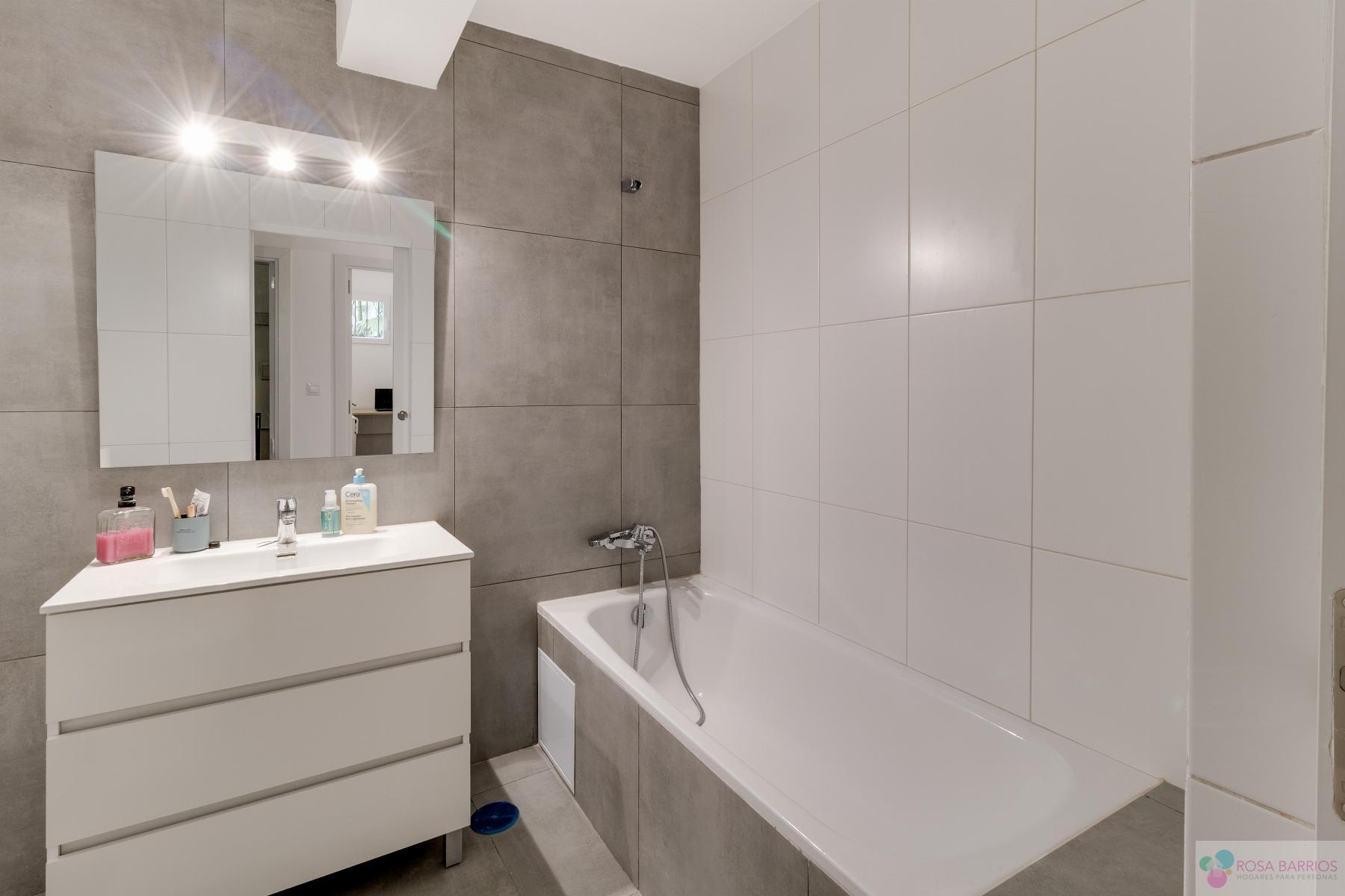 For sale of flat in Estepona