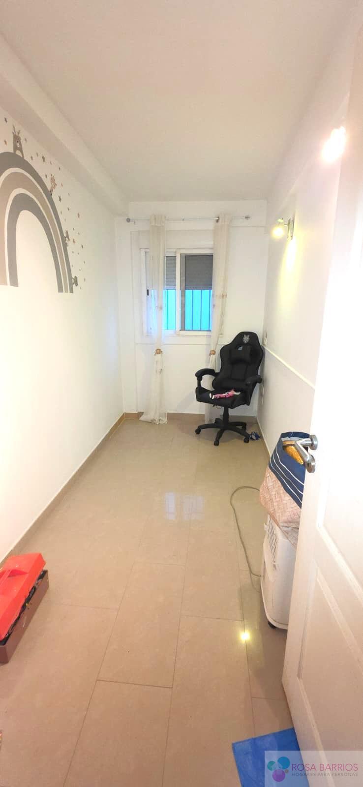 Venta de piso en Estepona