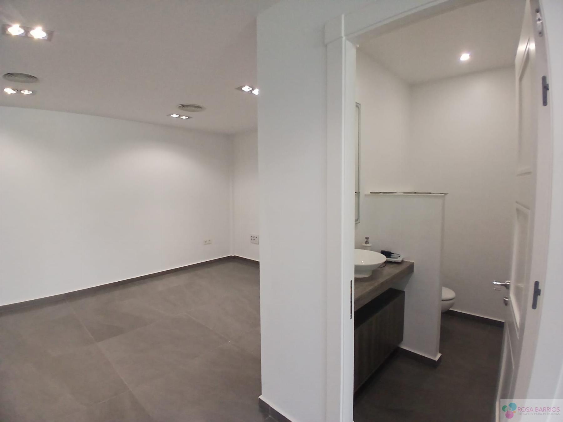 Venta de local en San Pedro de Alcántara