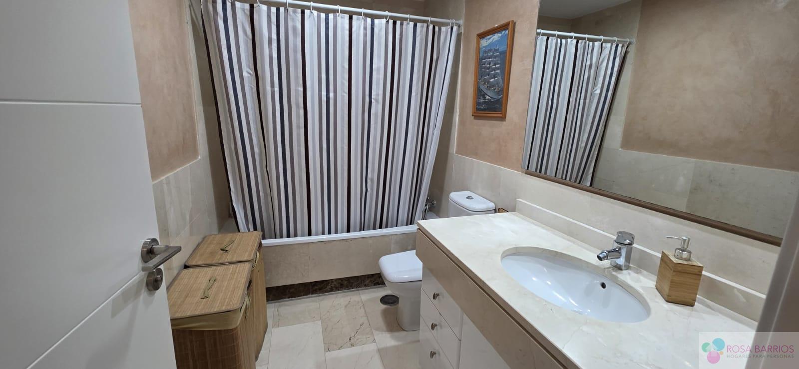 Venta de piso en Estepona