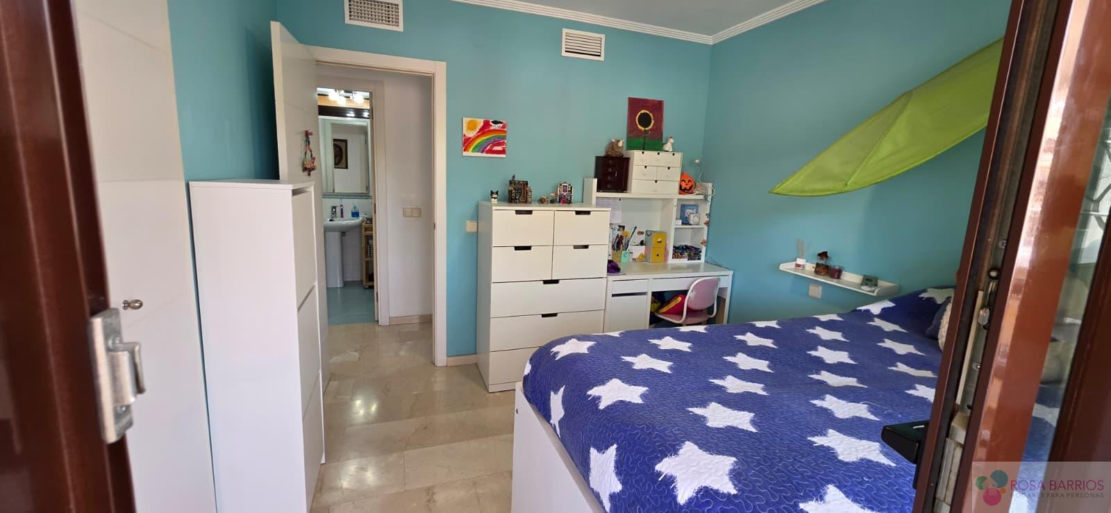 Venta de piso en Estepona