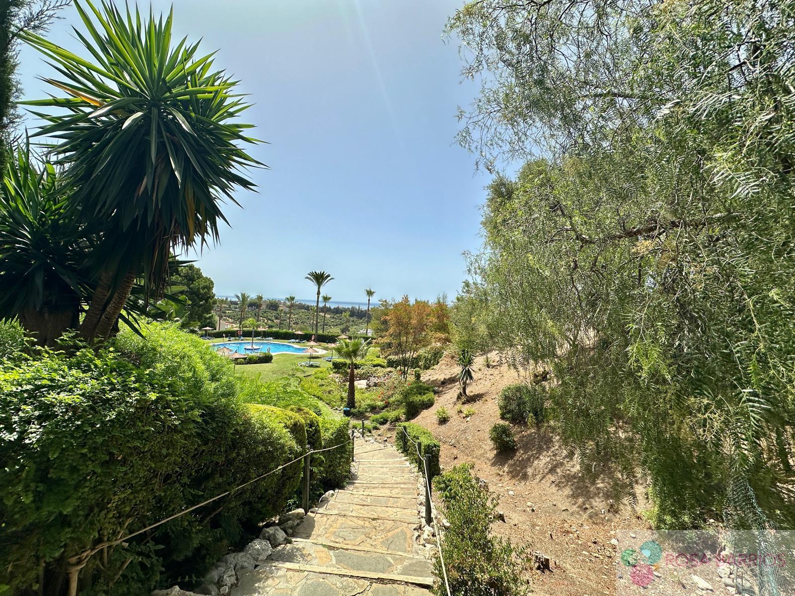 Venta de piso en Estepona