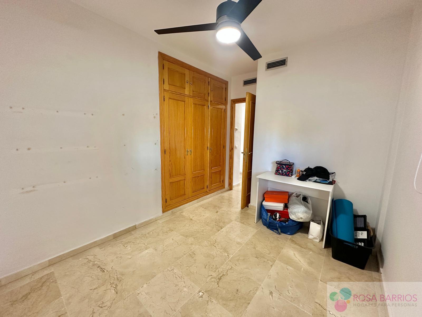 Venta de piso en Estepona