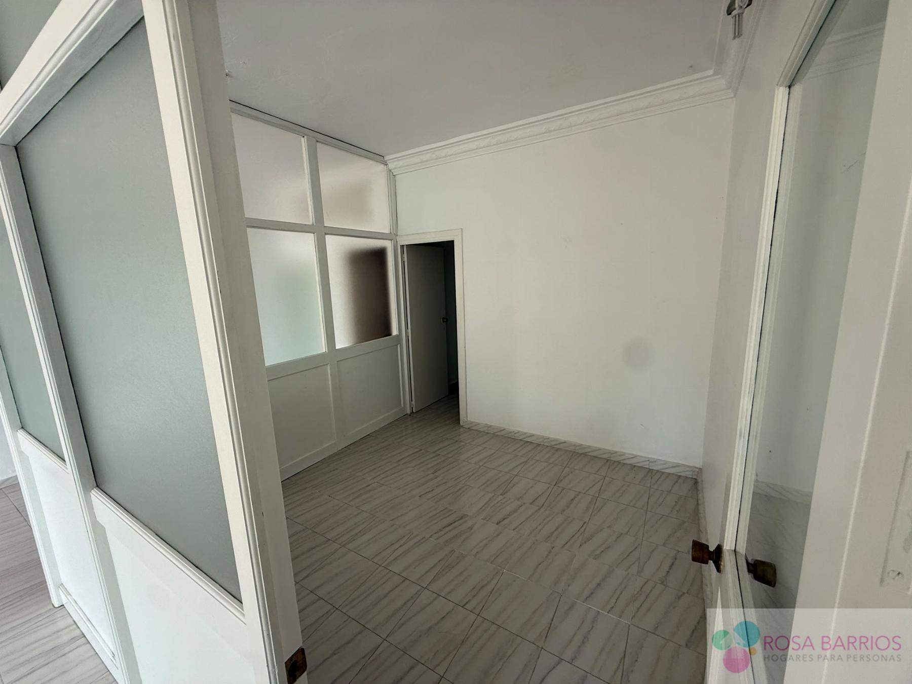 Venta de local en Estepona
