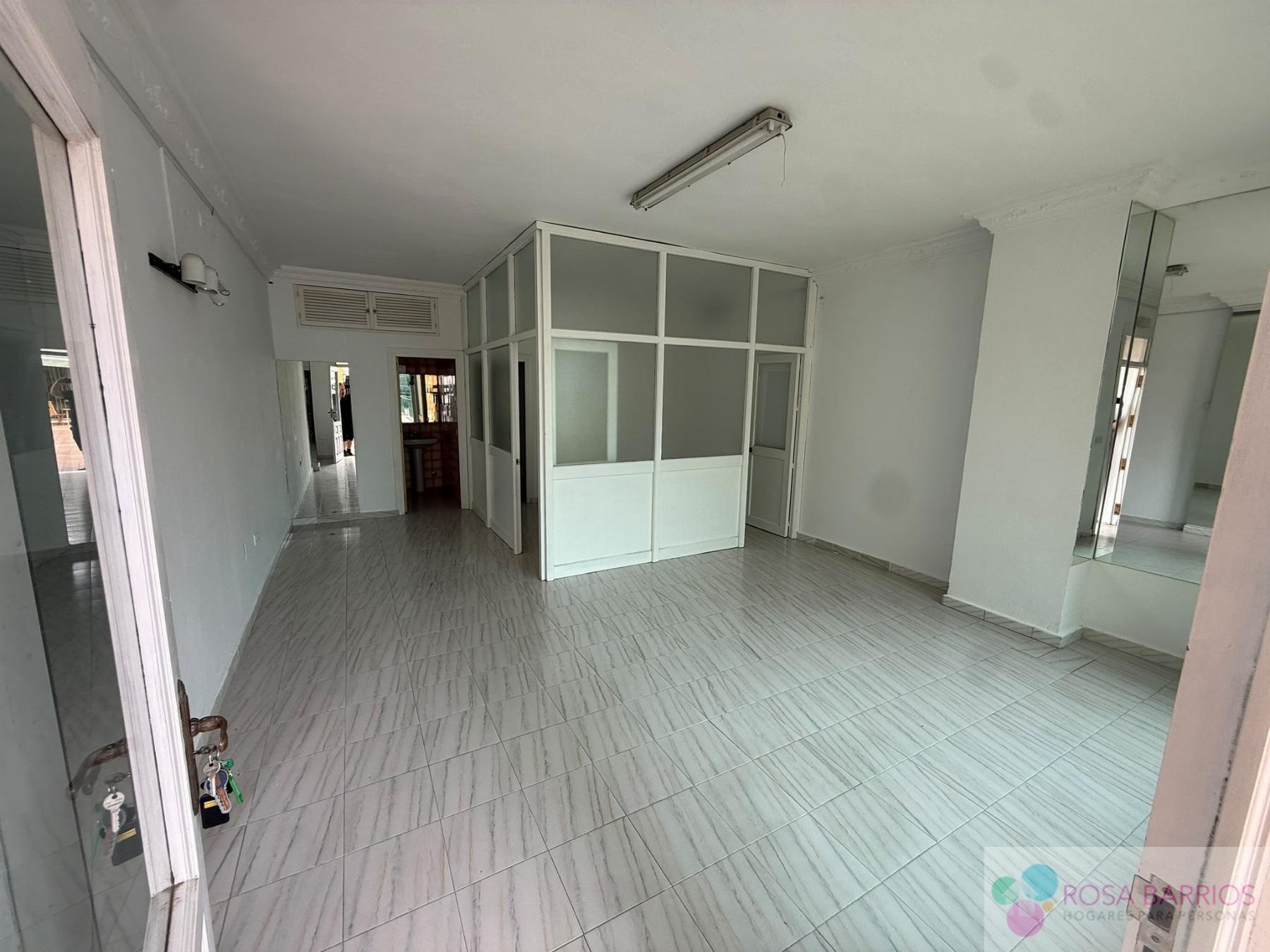 Venta de local en Estepona