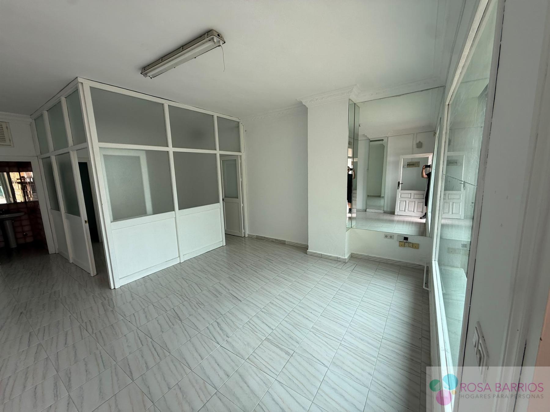 Venta de local en Estepona