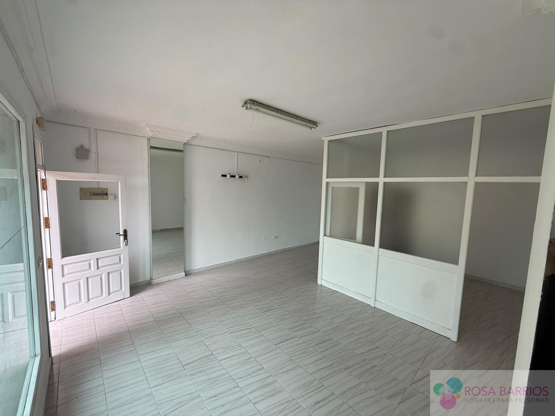 Venta de local en Estepona