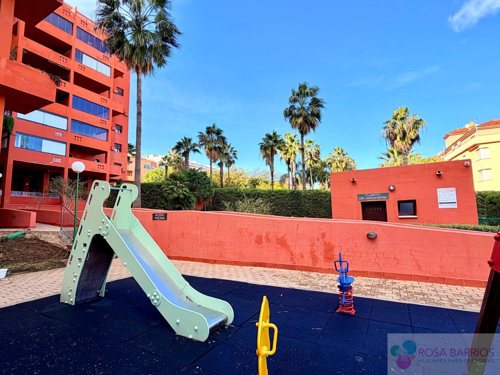 Venta de piso en Estepona