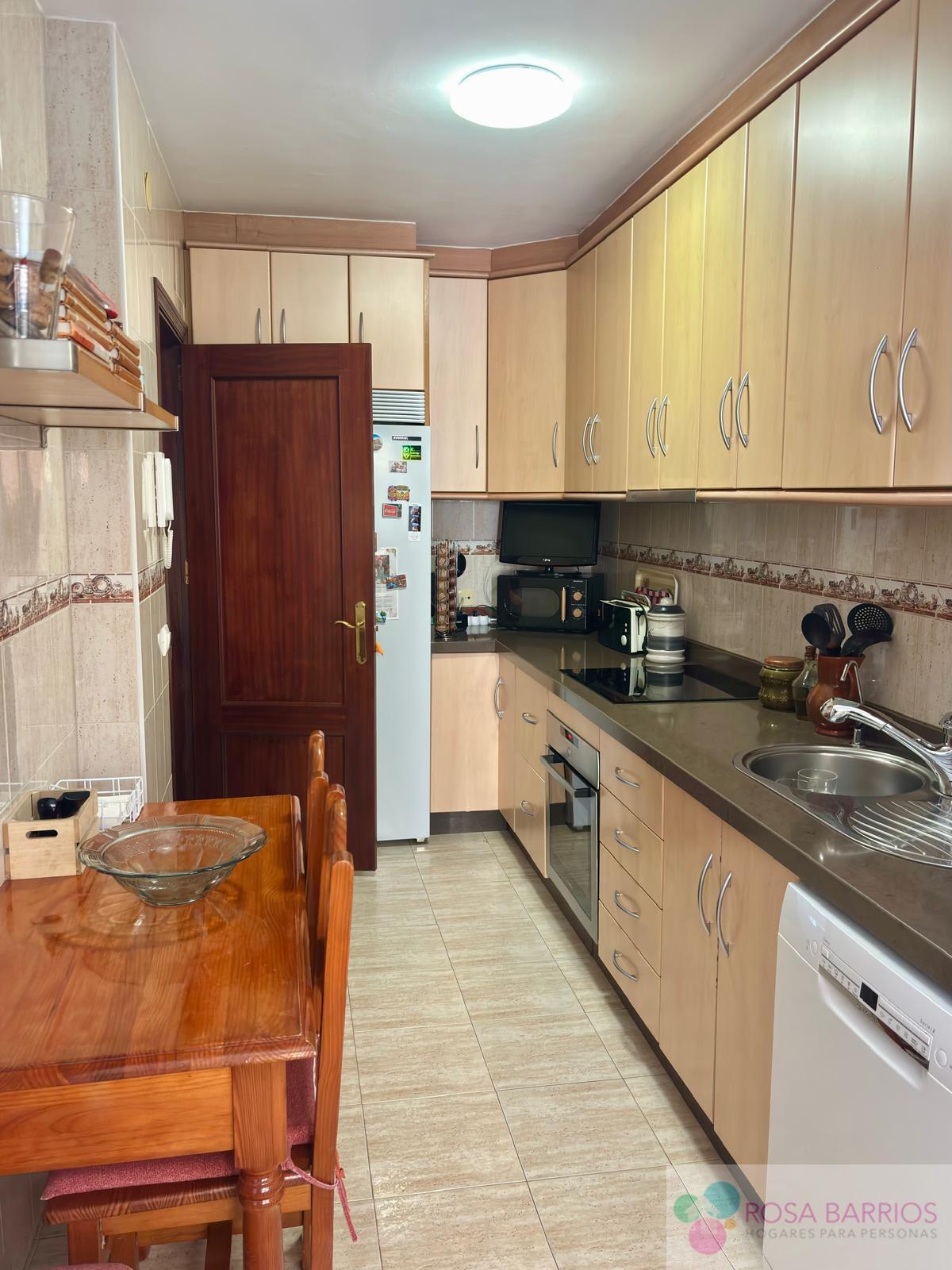 Venta de piso en Estepona