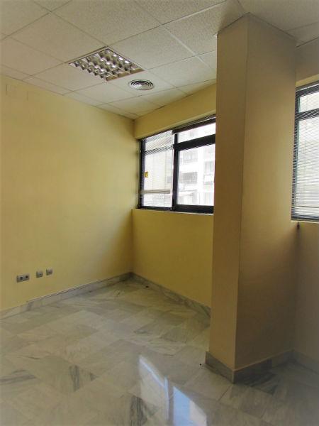 For sale of office in Marbella