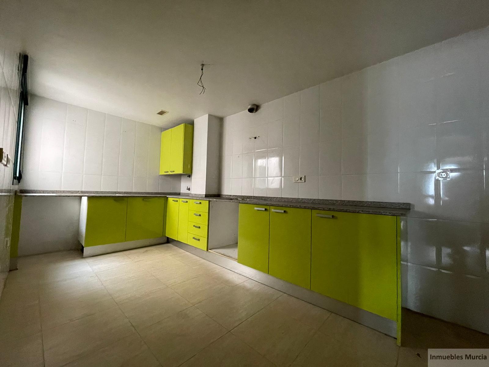 For sale of penthouse in Murcia