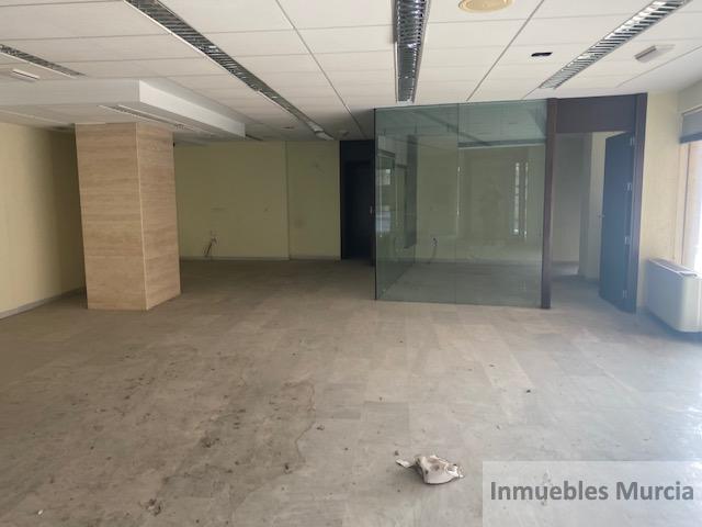 For sale of commercial in Murcia