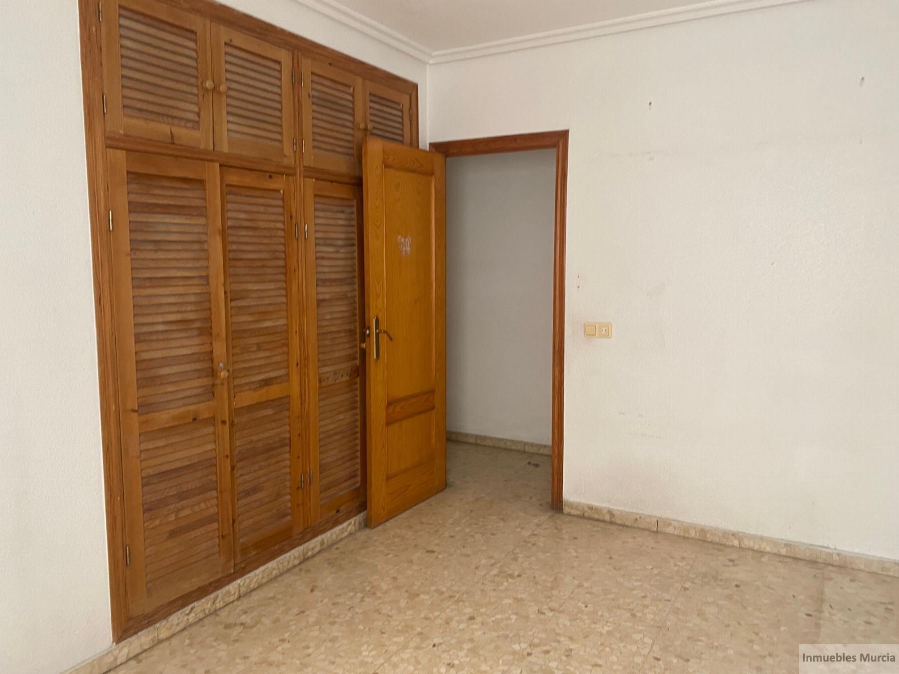 For sale of flat in Murcia