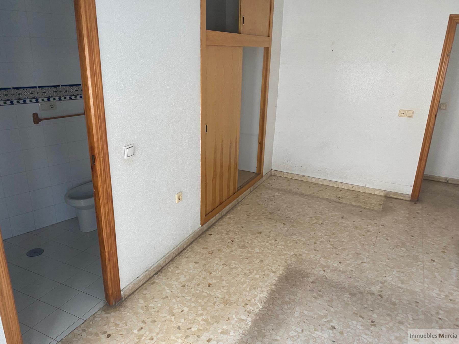 For sale of flat in Murcia