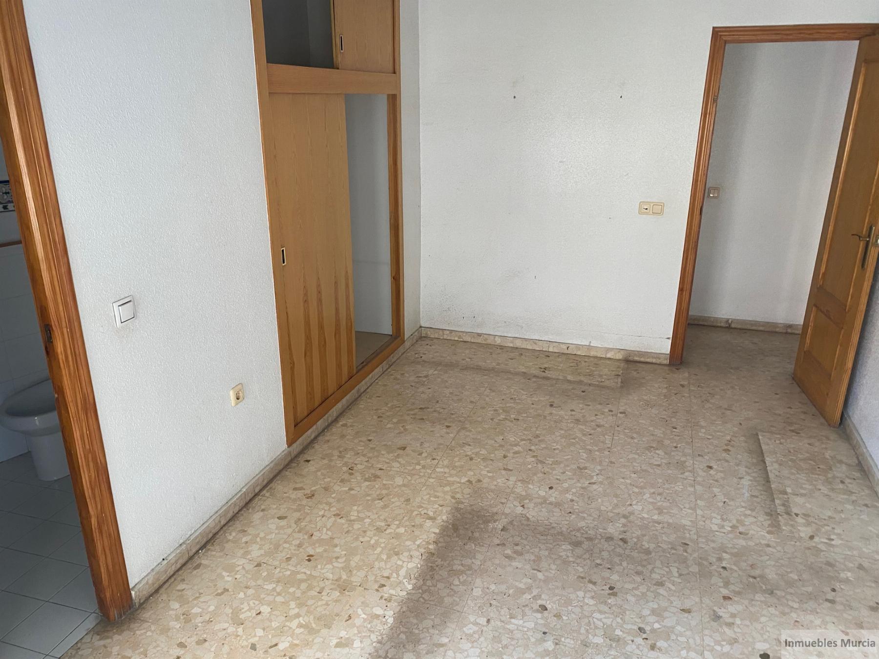 For sale of flat in Murcia