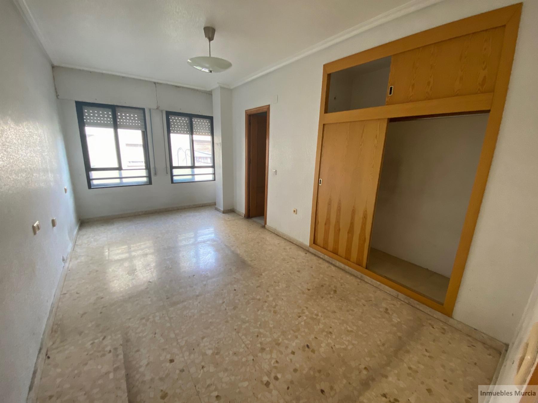 For sale of flat in Murcia