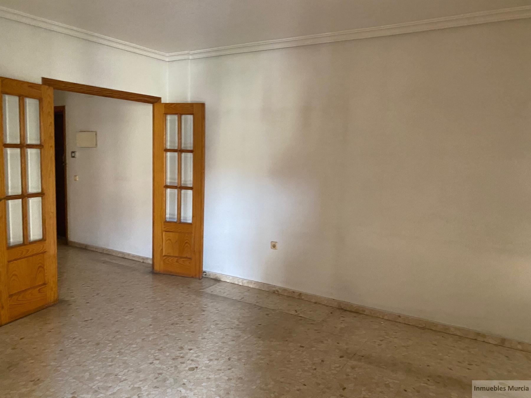 For sale of flat in Murcia