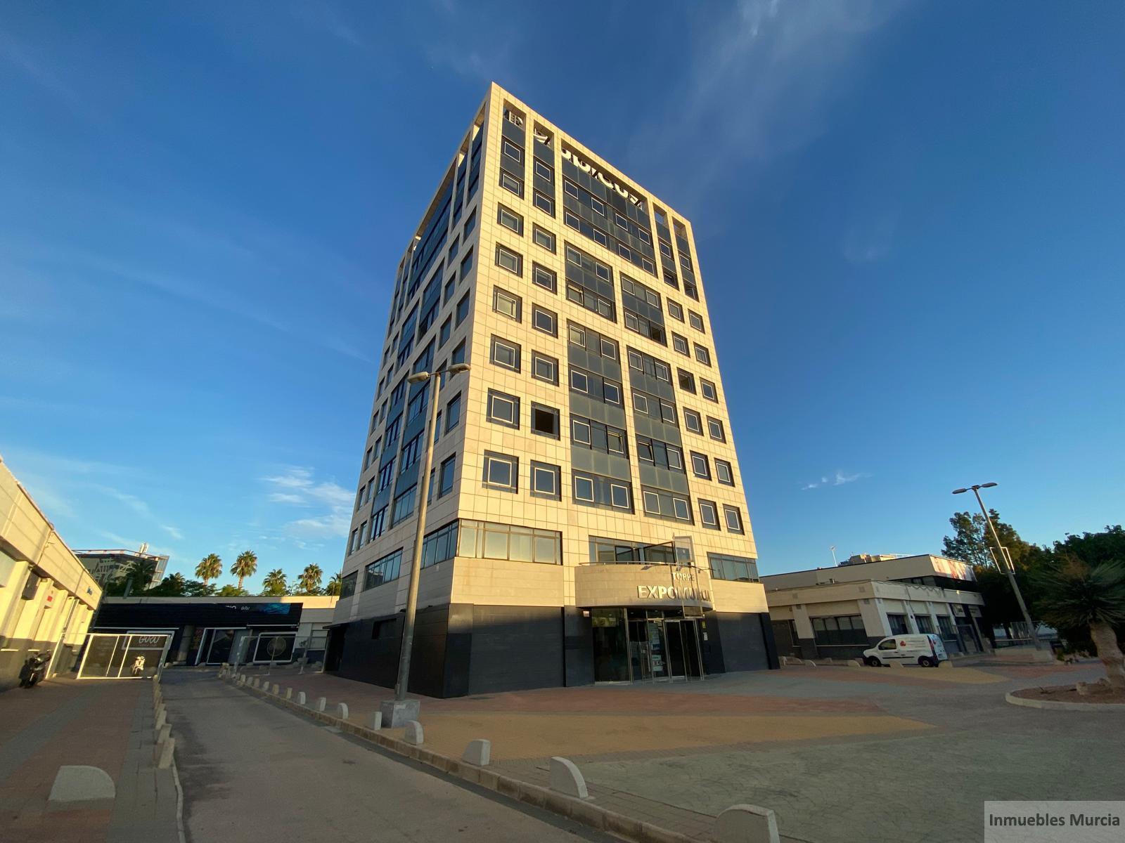 For sale of garage in Murcia