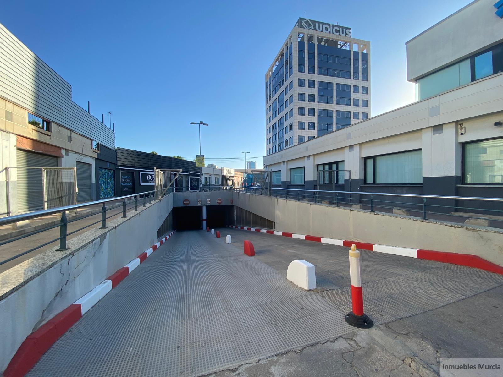 For sale of garage in Murcia