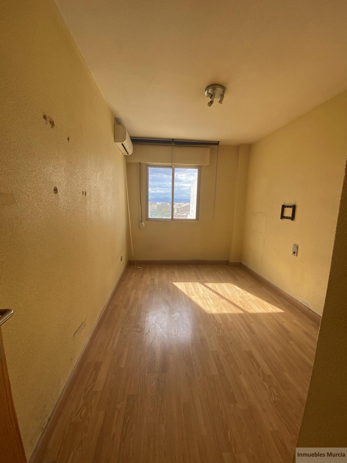 For sale of flat in Beniajan