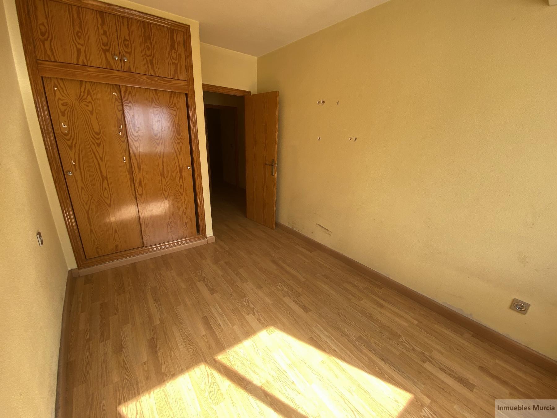 For sale of flat in Beniajan