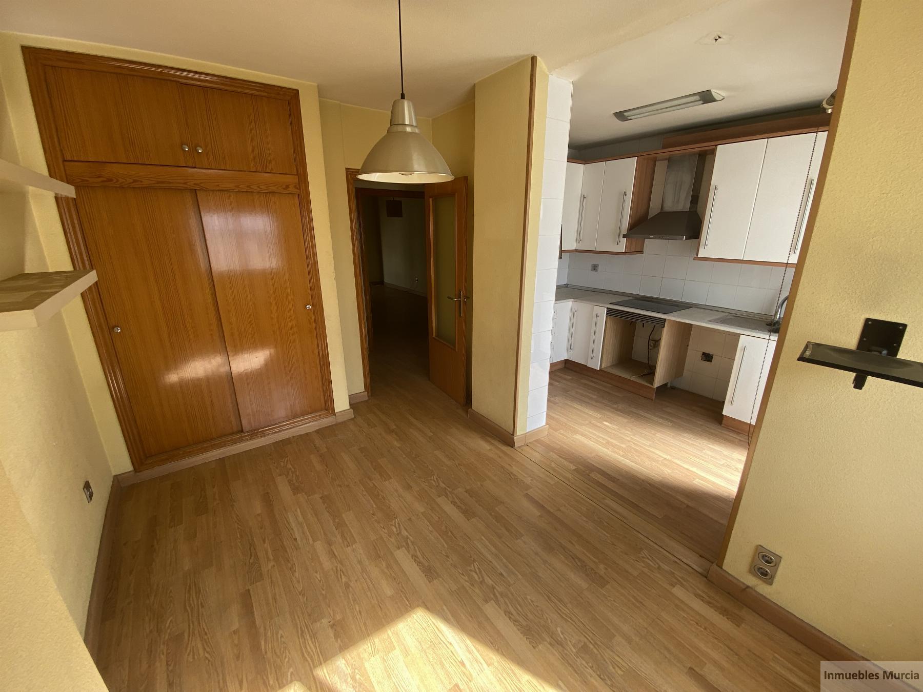 For sale of flat in Beniajan