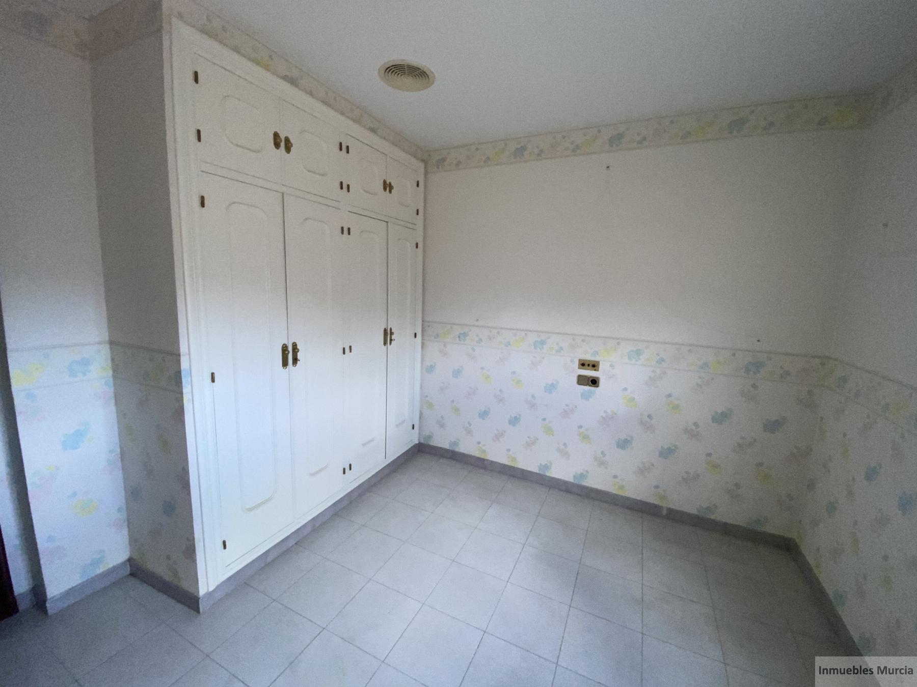 For sale of flat in Murcia