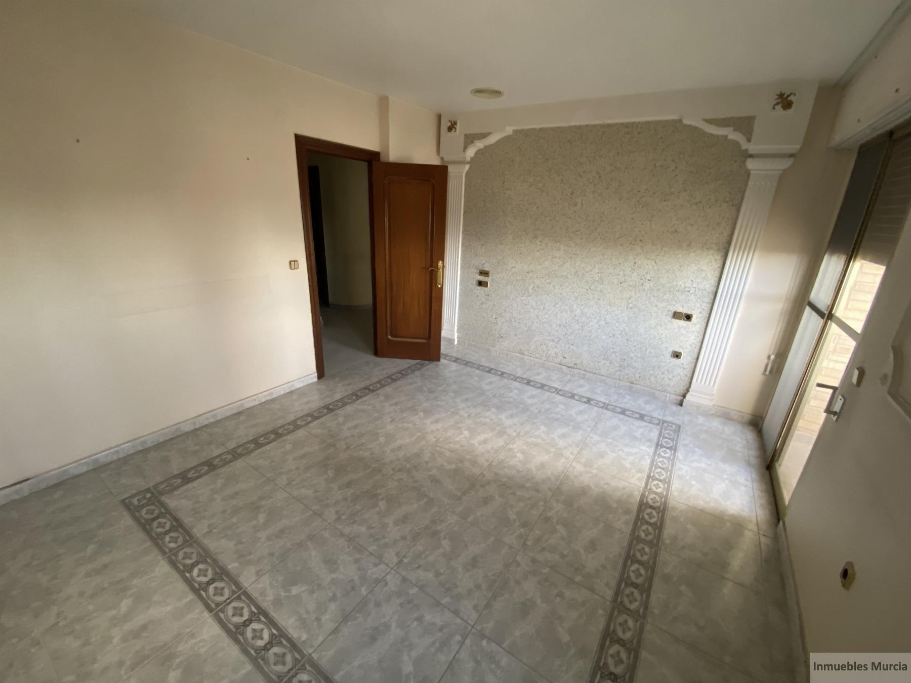 For sale of flat in Murcia