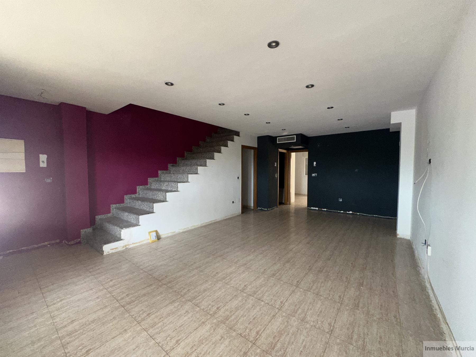 For sale of duplex in Murcia