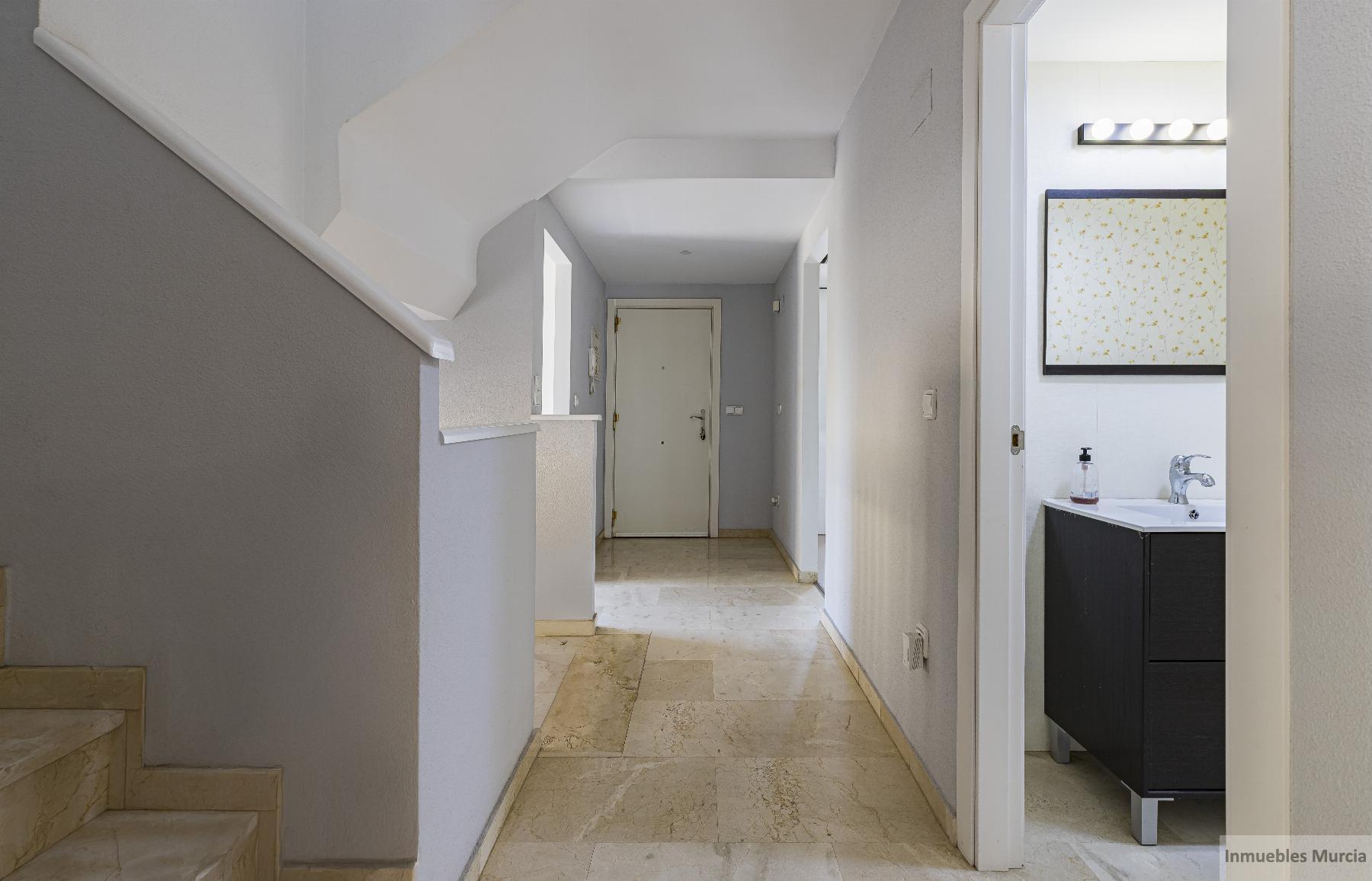 For sale of duplex in Murcia