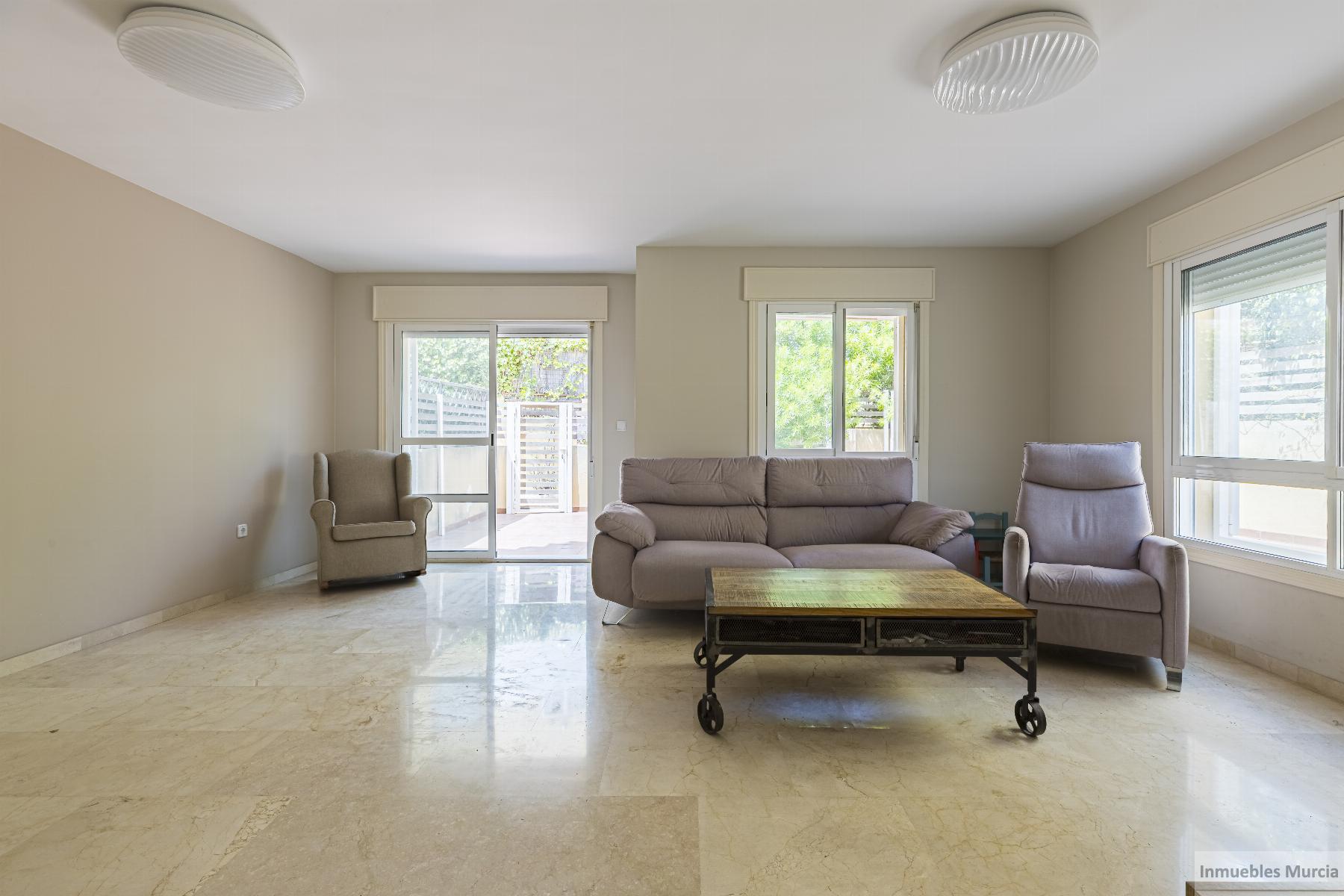 For sale of duplex in Murcia