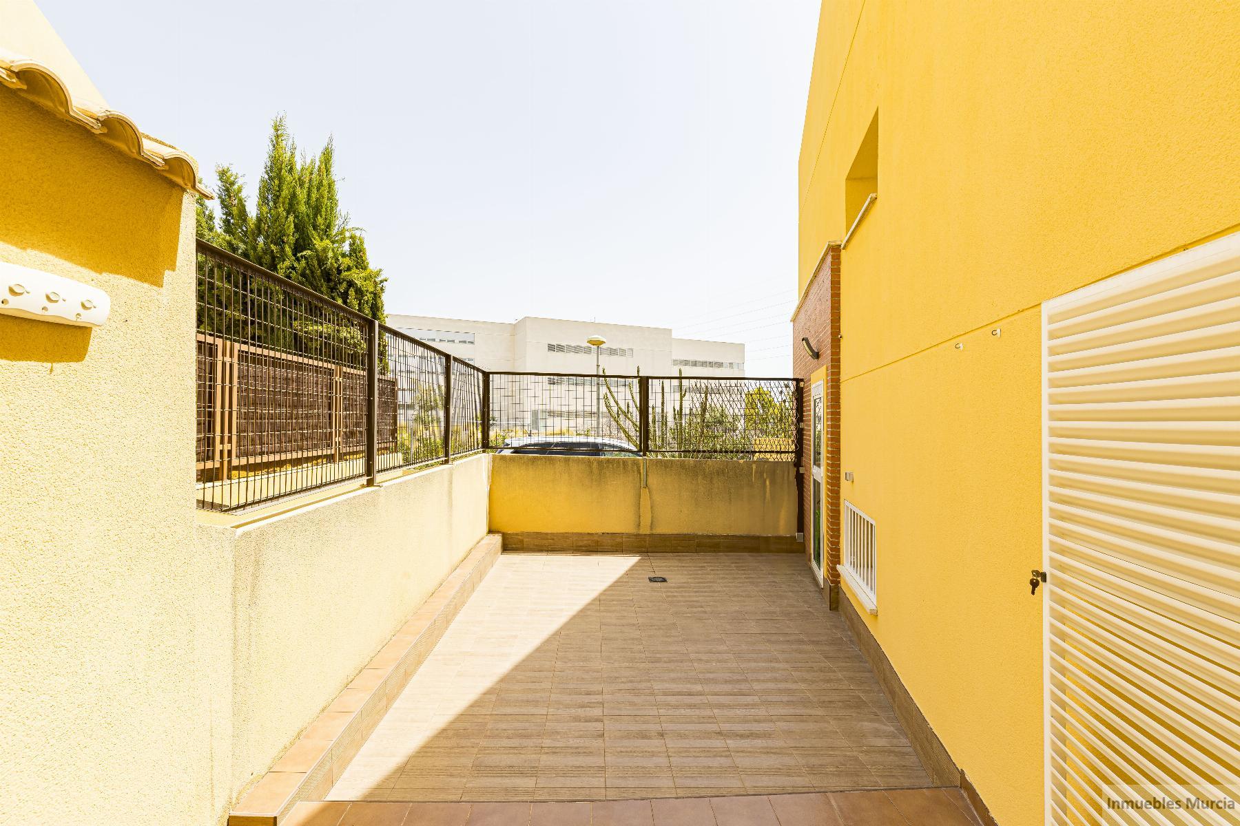 For sale of duplex in Murcia