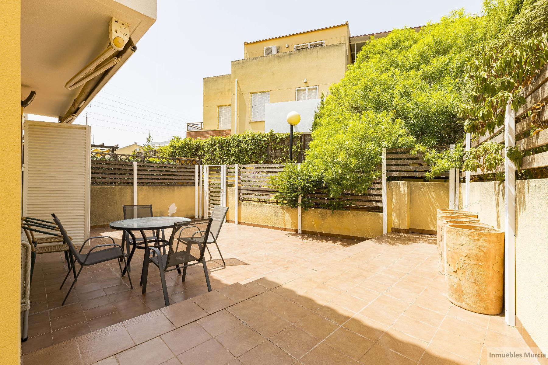 For sale of duplex in Murcia